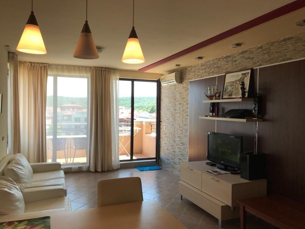 Apartment 2Br, Тристаен In Complex Green Life Sozopol Eksteriør billede