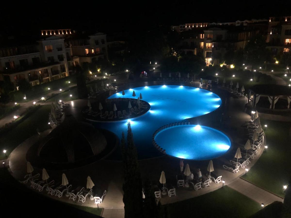 Apartment 2Br, Тристаен In Complex Green Life Sozopol Eksteriør billede