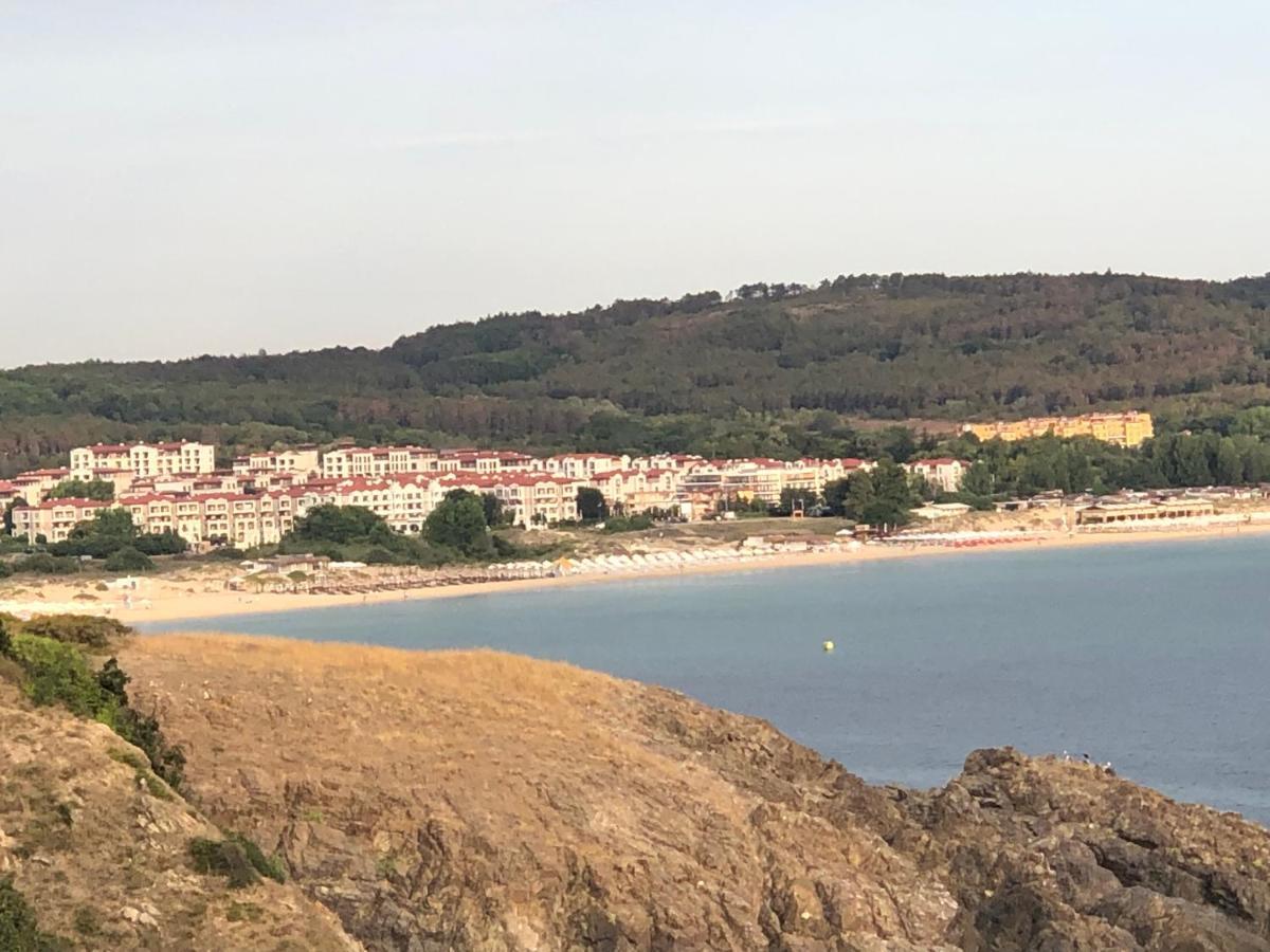 Apartment 2Br, Тристаен In Complex Green Life Sozopol Eksteriør billede
