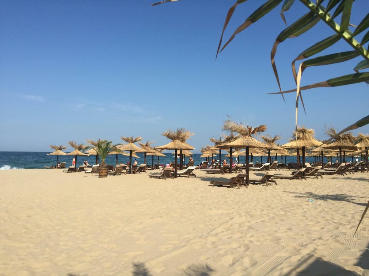 Apartment 2Br, Тристаен In Complex Green Life Sozopol Eksteriør billede