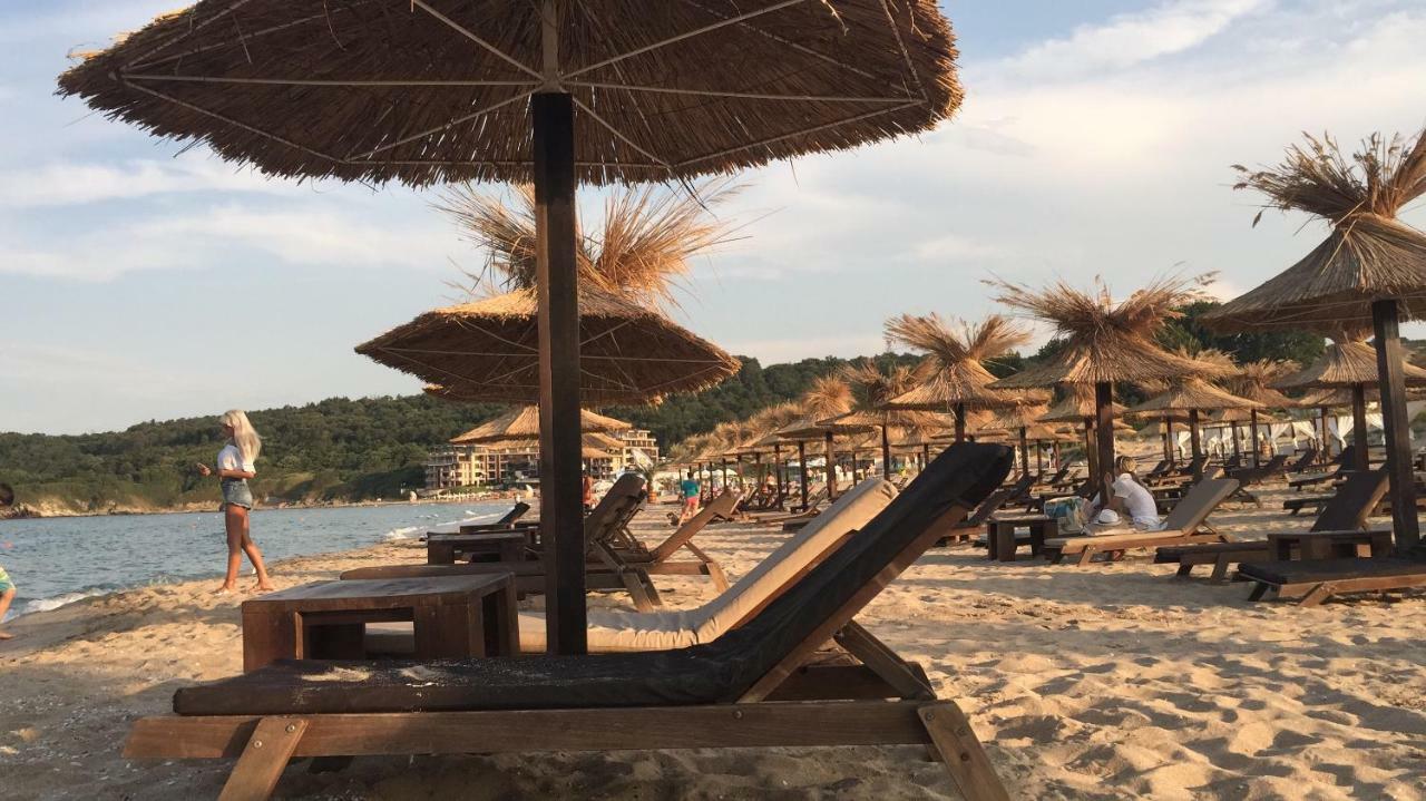 Apartment 2Br, Тристаен In Complex Green Life Sozopol Eksteriør billede