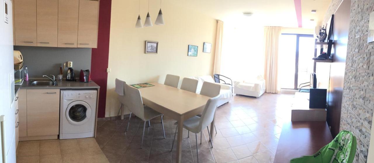 Apartment 2Br, Тристаен In Complex Green Life Sozopol Eksteriør billede